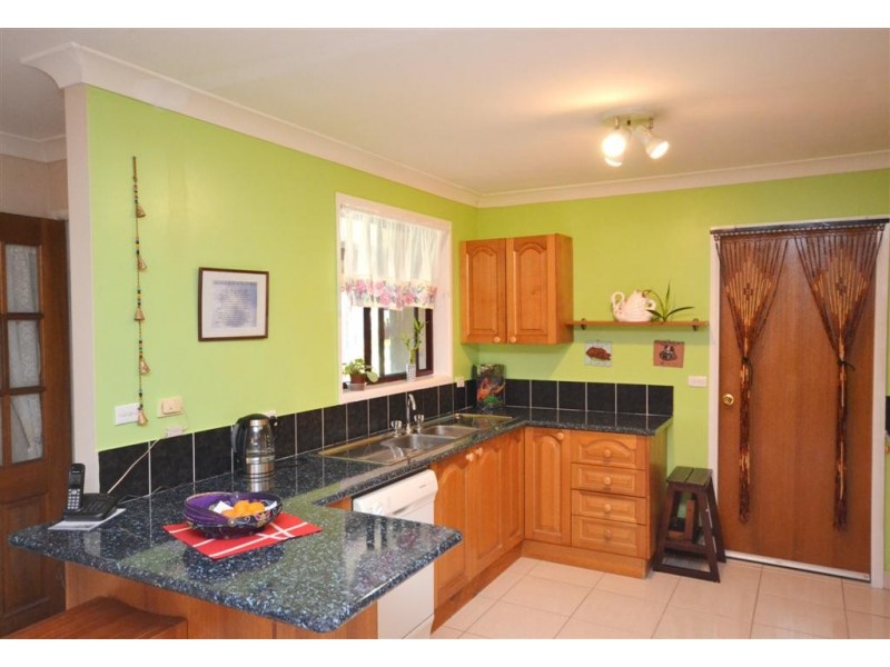 7 St James Crescent, Worrigee NSW 2540