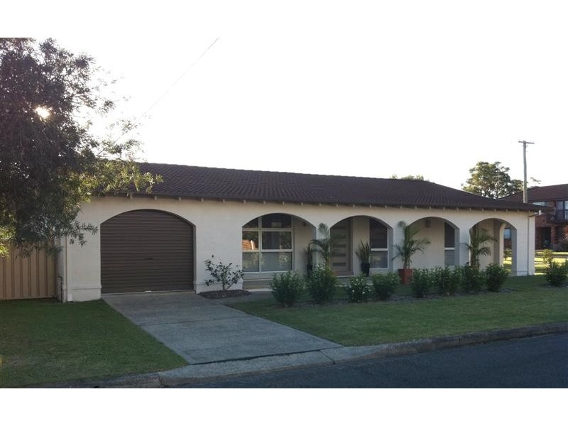 22 Amundsen Avenue, Shoalhaven Heads NSW 2535
