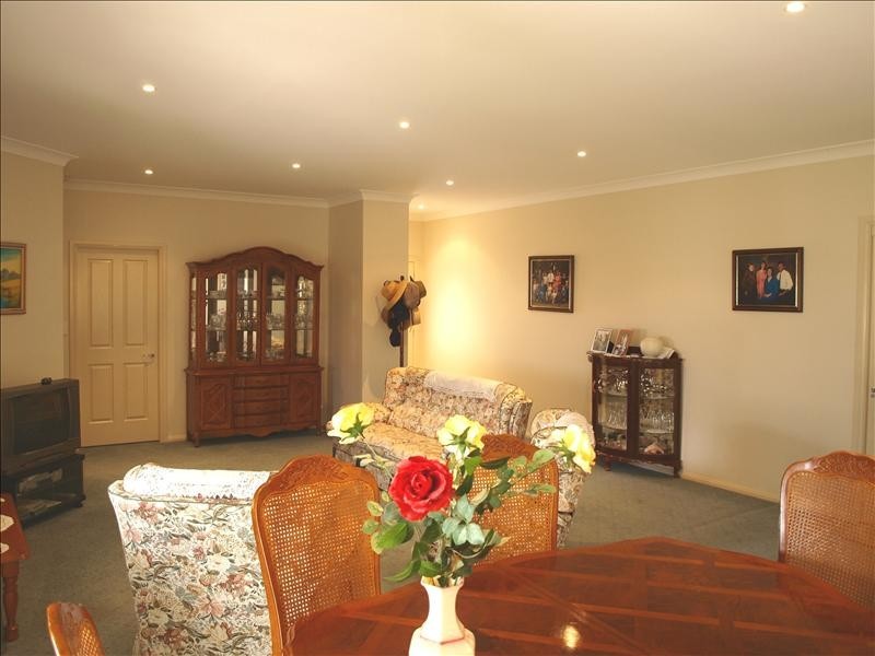 3 Magnolia Grove, Bomaderry NSW 2541