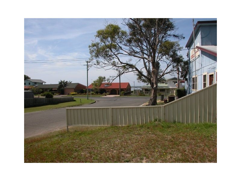 37 Bolt Street, Shoalhaven Heads NSW 2535