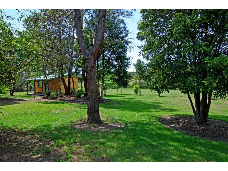 6 Torbin Place, Tomerong NSW 2540