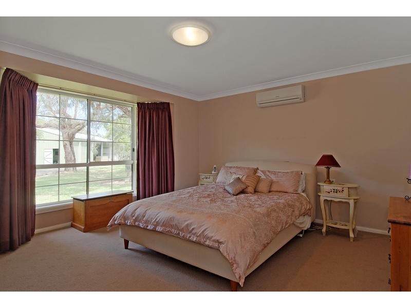 6 Torbin Place, Tomerong NSW 2540