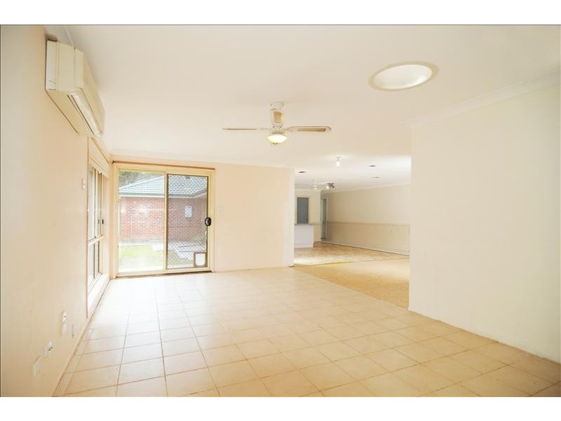 21 Lydon Crescent, West Nowra NSW 2541