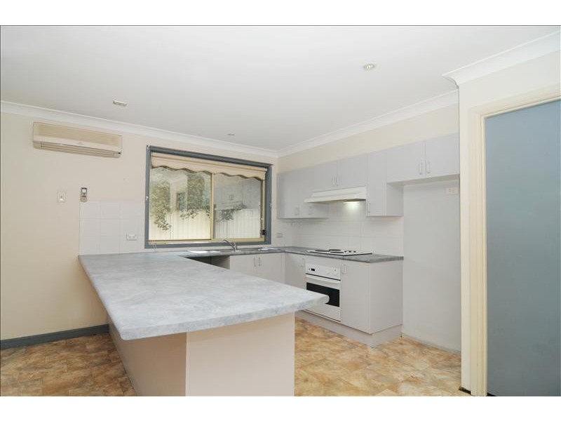 21 Lydon Crescent, West Nowra NSW 2541