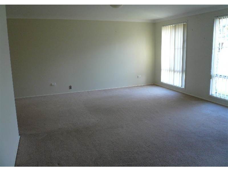 86 Jasmine Drive, Bomaderry NSW 2541