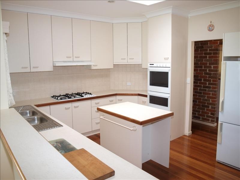 3 Ellison Close, Worrigee NSW 2540