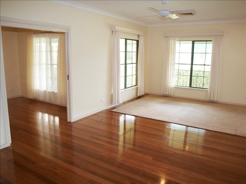 3 Ellison Close, Worrigee NSW 2540