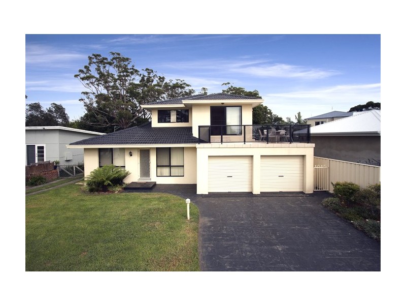 61 Hay Avenue, Shoalhaven Heads NSW 2535