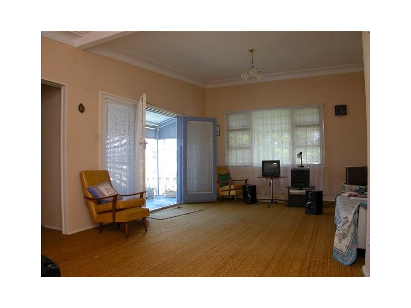 37 Renown Avenue, Shoalhaven Heads NSW 2535