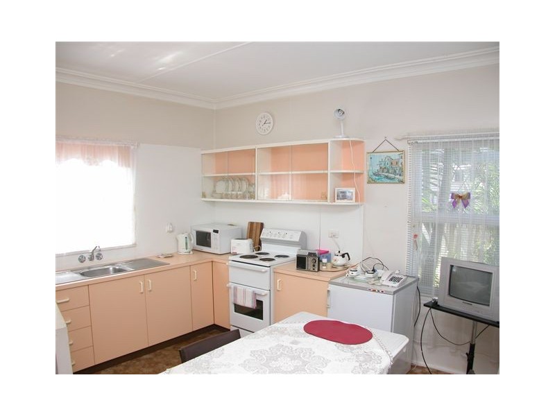 37 Renown Avenue, Shoalhaven Heads NSW 2535