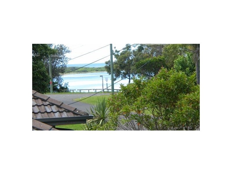 37 Renown Avenue, Shoalhaven Heads NSW 2535