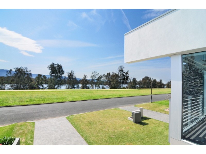 18a Riverview Road, Nowra NSW 2541