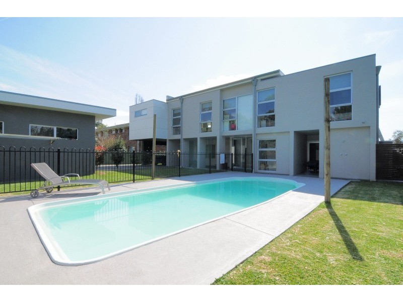 18a Riverview Road, Nowra NSW 2541