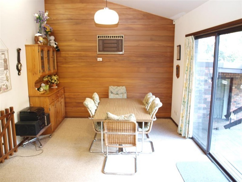 22 Cocos Palm Drive, Bomaderry NSW 2541