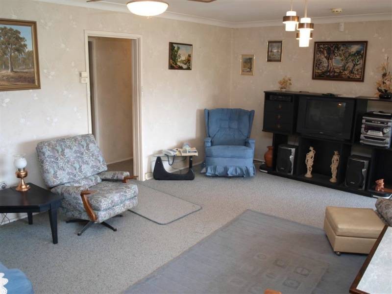 88 Yalwal Road, West Nowra NSW 2541