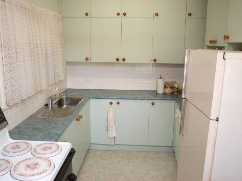 88 Yalwal Road, West Nowra NSW 2541