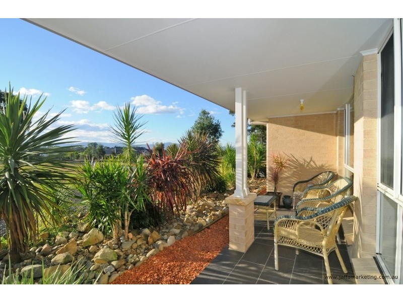 33 Glenoak Way, Nowra Hill NSW 2540