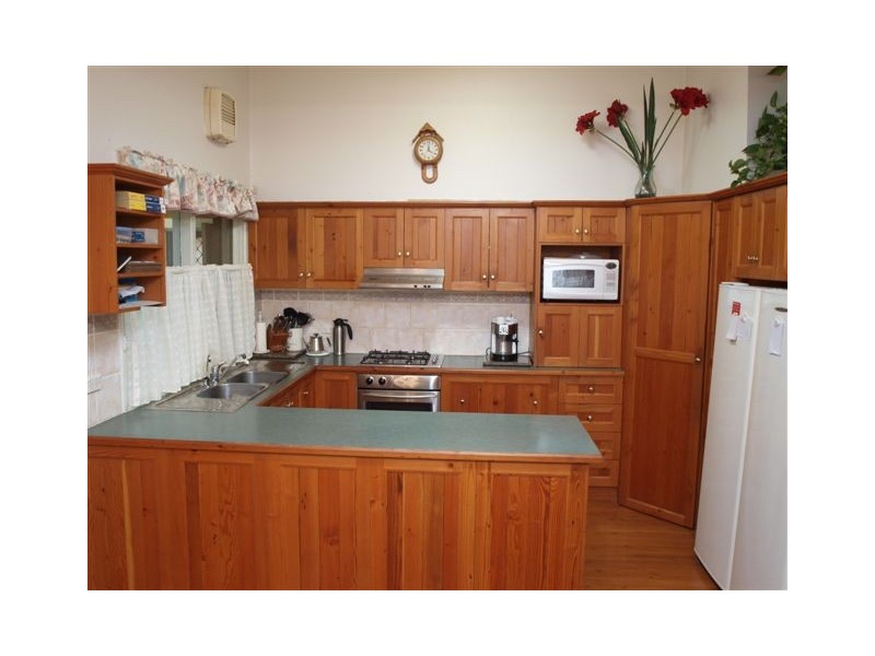 5 Kahlua Crescent, Bomaderry NSW 2541