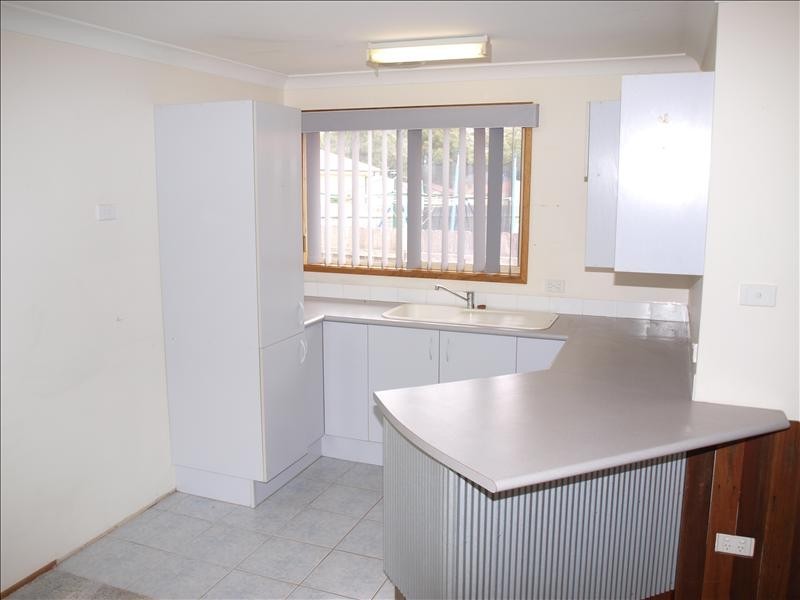 6 Hesperus Close, Nowra NSW 2541