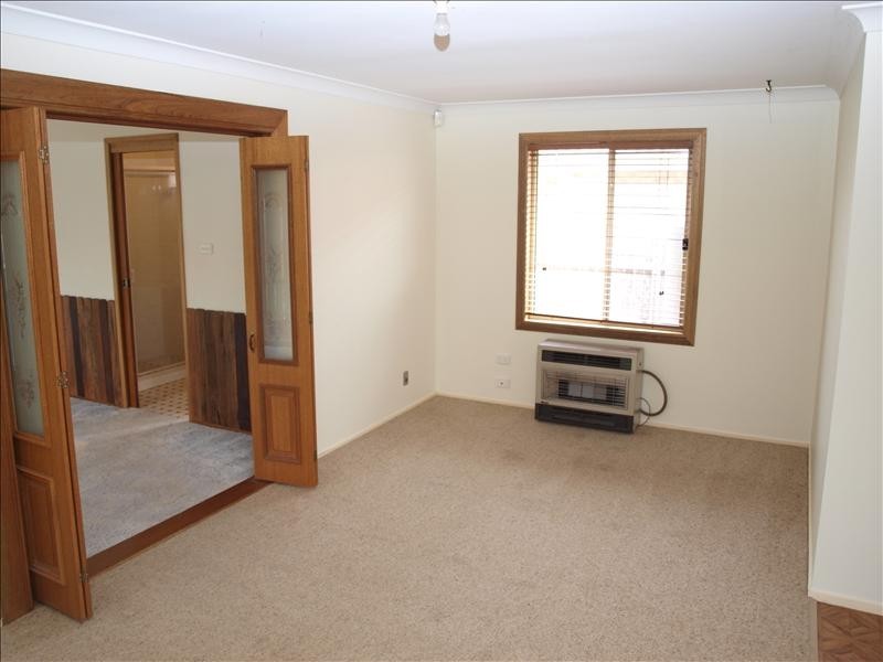 6 Hesperus Close, Nowra NSW 2541