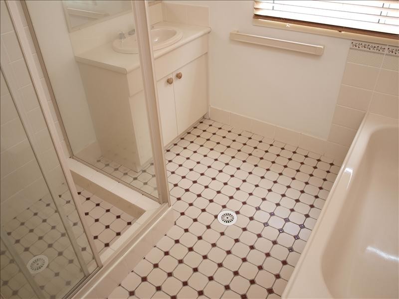 6 Hesperus Close, Nowra NSW 2541