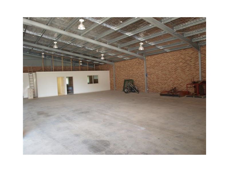Unit 2, 9/31 Norfolk Ave, South Nowra NSW 2541