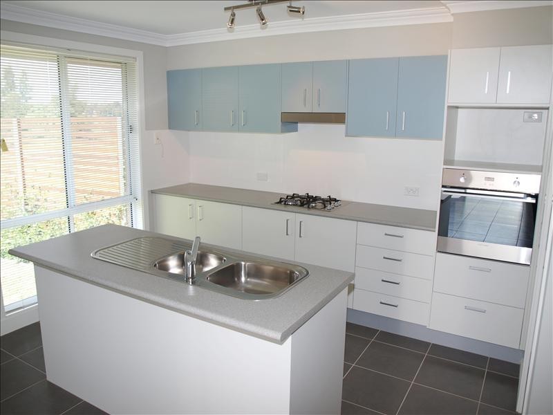 2/146 Plunkett Street, Nowra NSW 2541