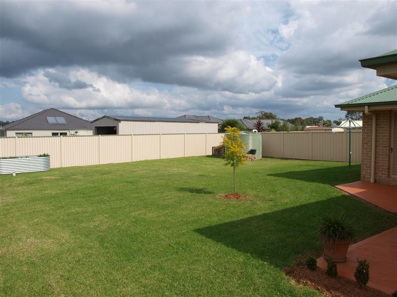 1 Lacebark Grove, Worrigee NSW 2540