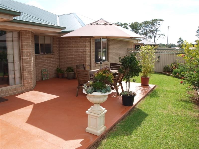 1 Lacebark Grove, Worrigee NSW 2540