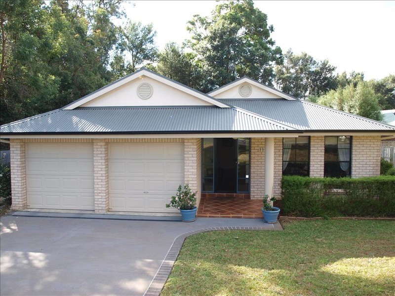 99  Jasmine Drive, Bomaderry NSW 2541