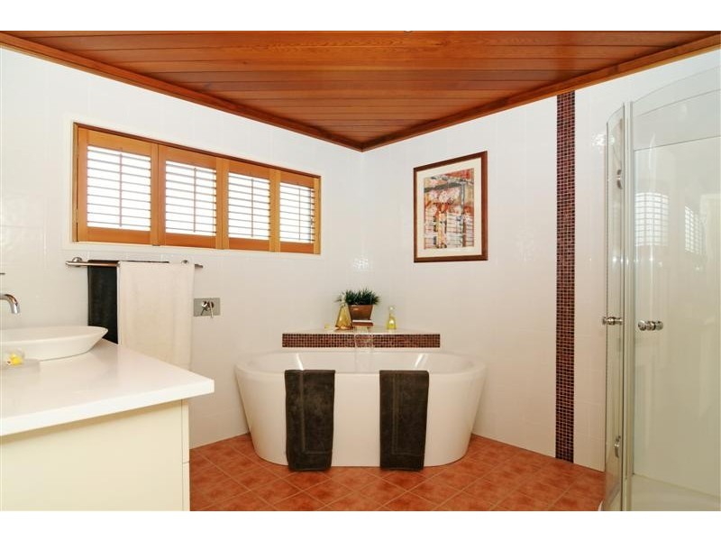 5 Throsby Street, Shoalhaven Heads NSW 2535
