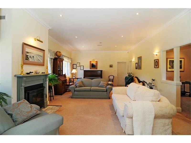 10 Borrowdale Close, Berry NSW 2535