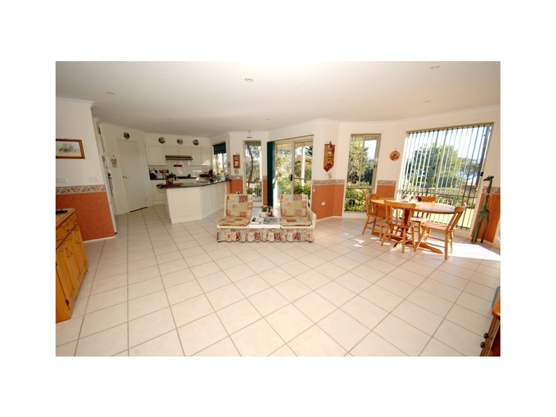 42 Orama Crescent, Orient Point NSW 2540