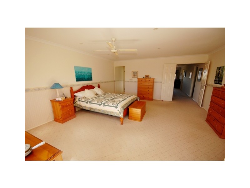 42 Orama Crescent, Orient Point NSW 2540