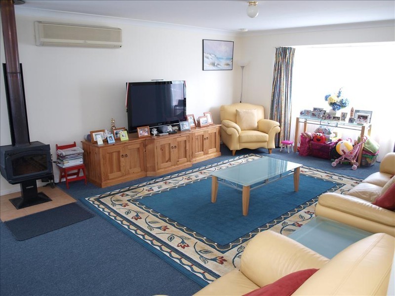 81 Watt Road, Falls Creek NSW 2540