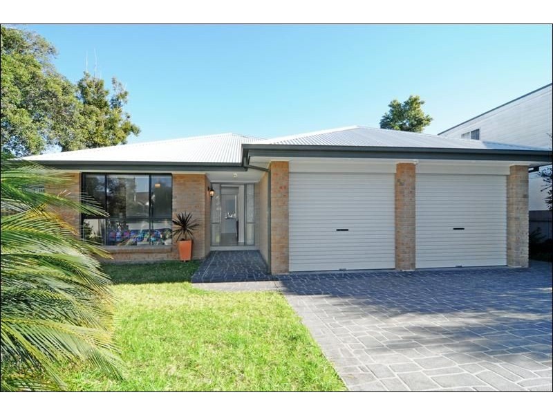 7 Mathews Street, Shoalhaven Heads NSW 2535