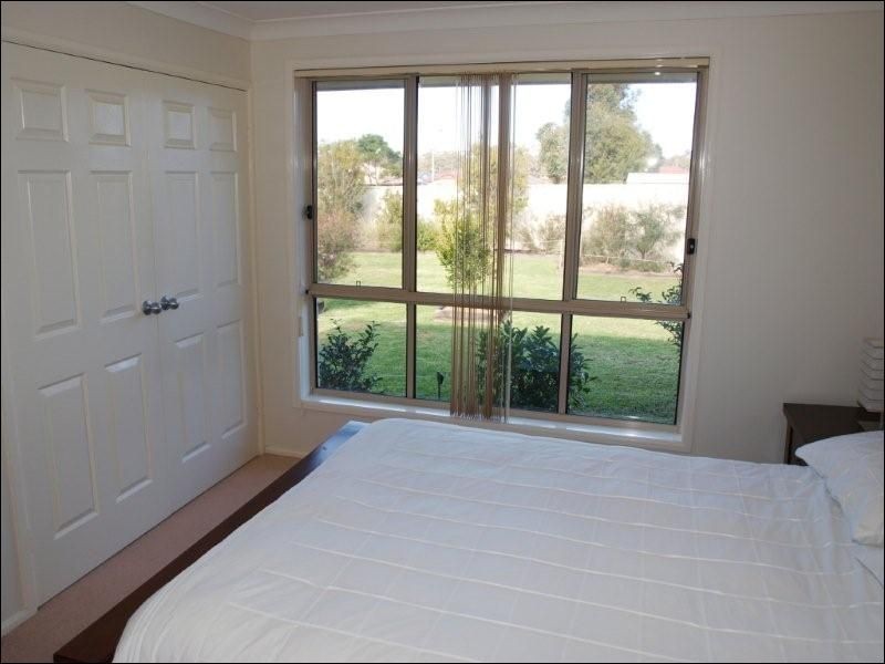 22 Guinea Flower Crescent, Worrigee NSW 2540