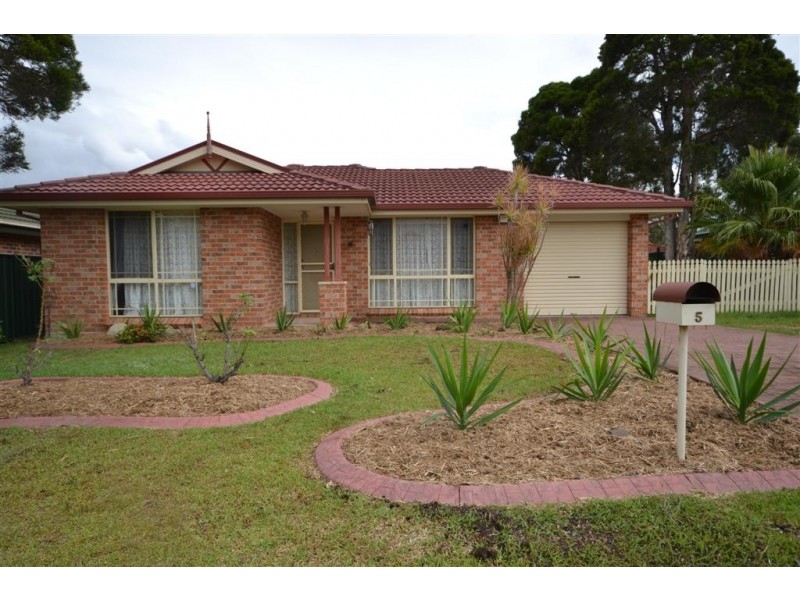 5 St James Crescent, Worrigee NSW 2540