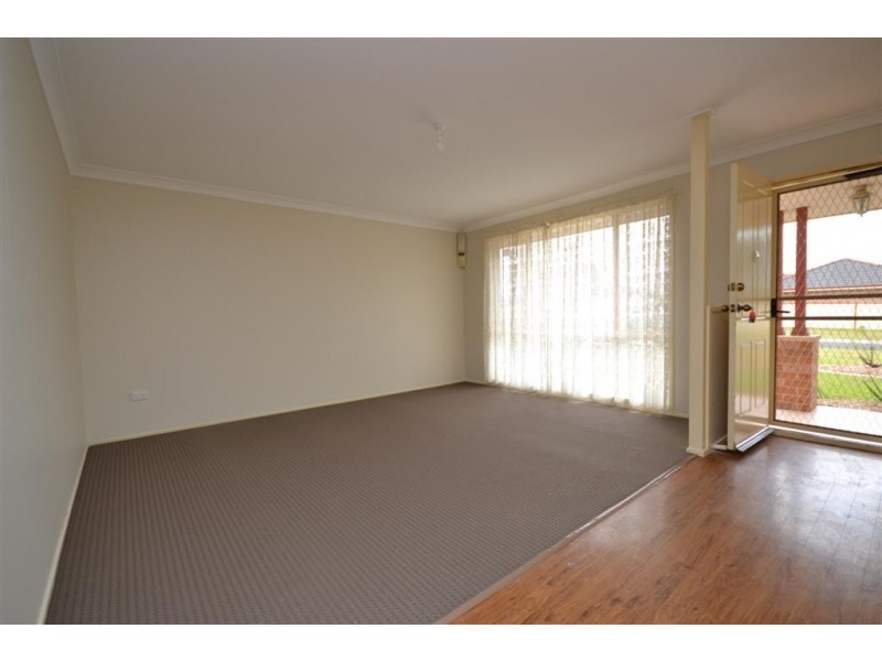 5 St James Crescent, Worrigee NSW 2540