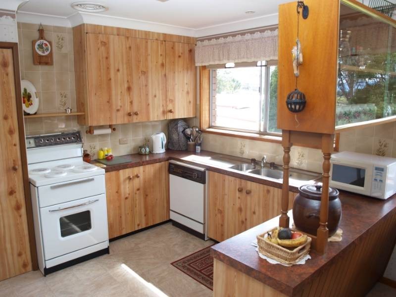 137 Plunkett Street, Nowra NSW 2541