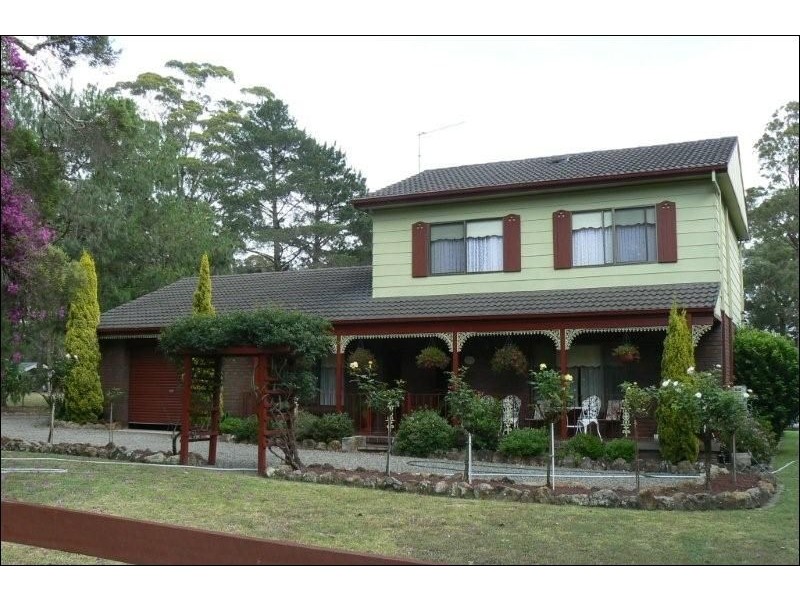 6 Gardner Road, Falls Creek NSW 2540