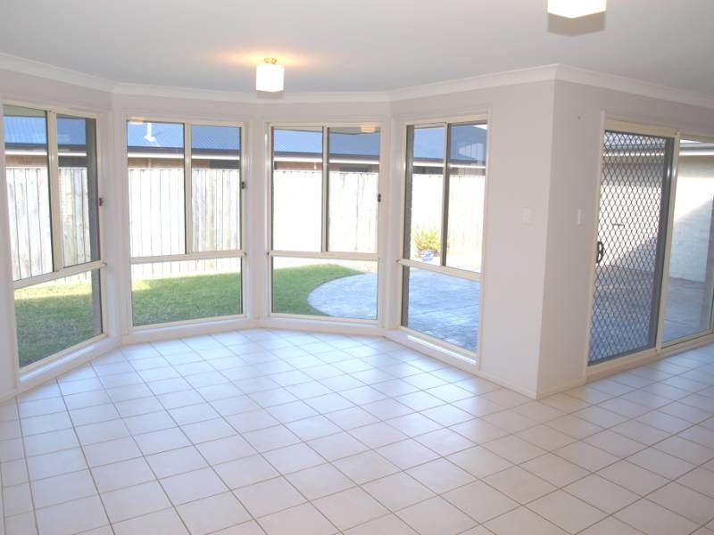 11 Whitewood Street, Worrigee NSW 2540