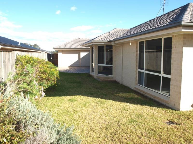 11 Whitewood Street, Worrigee NSW 2540
