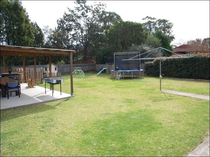 8 Wondalga Crescent, Nowra NSW 2541
