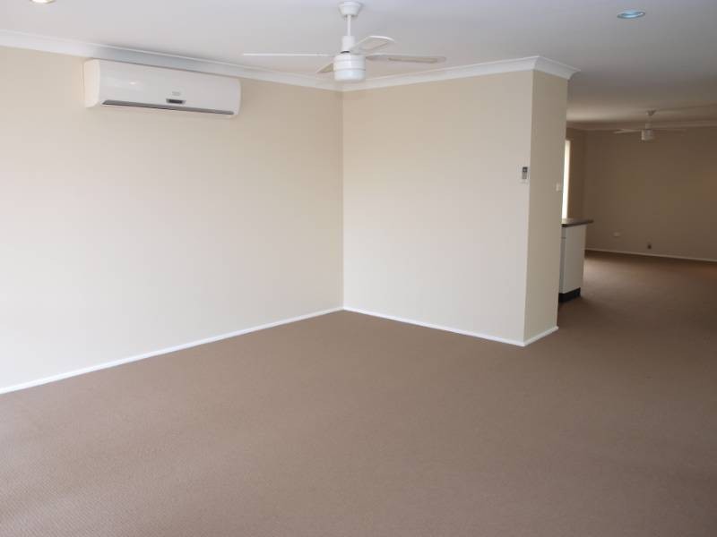53 Illawarra Circuit, Worrigee NSW 2540