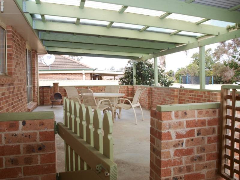 24 Isa Road, Worrigee NSW 2540