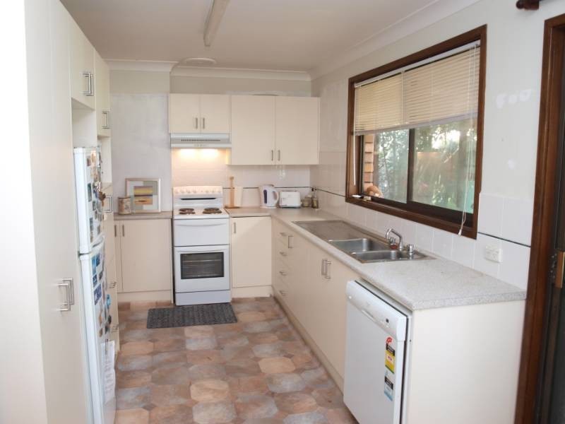 11 Gleneagle Parade, North Nowra NSW 2541