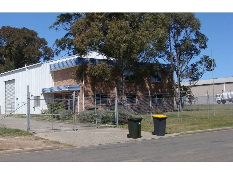 12 Norfolk Ave, South Nowra NSW 2541