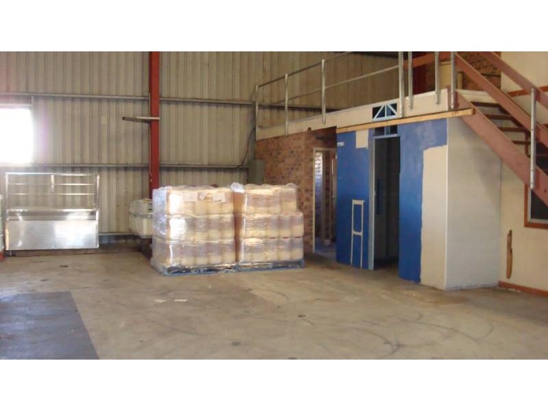 12 Norfolk Ave, South Nowra NSW 2541