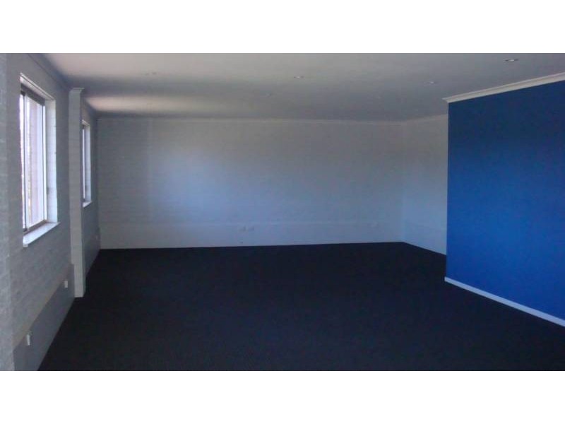 12 Norfolk Ave, South Nowra NSW 2541